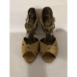 Valentino Garavani 4” High Heel Beige/Tan Straps Dressy Formal Classy 8.5B